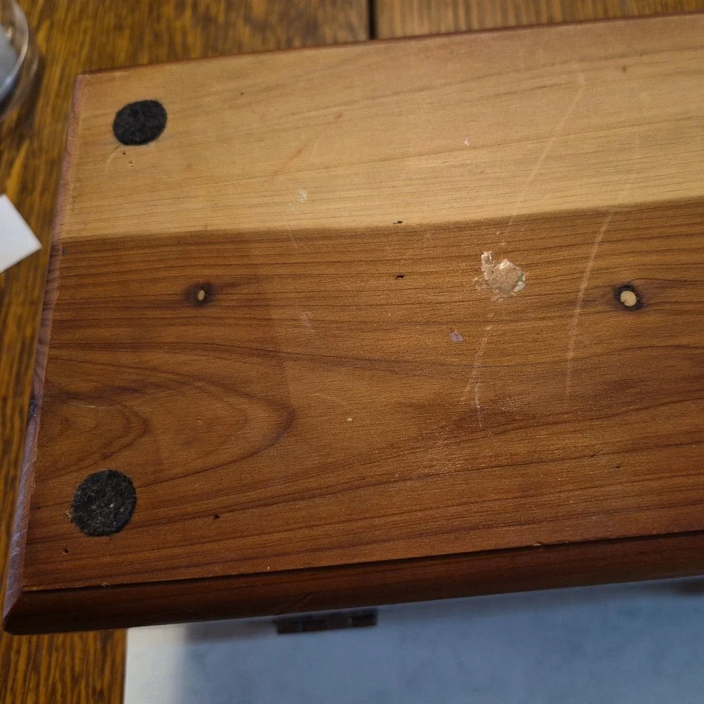 VINTAGE LANE MINI KEEPSAKE CEDAR CHEST Davis furniture butler pa